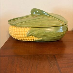 Shawnee Corn King Ceramic Corn Shaped Casserole Dish
